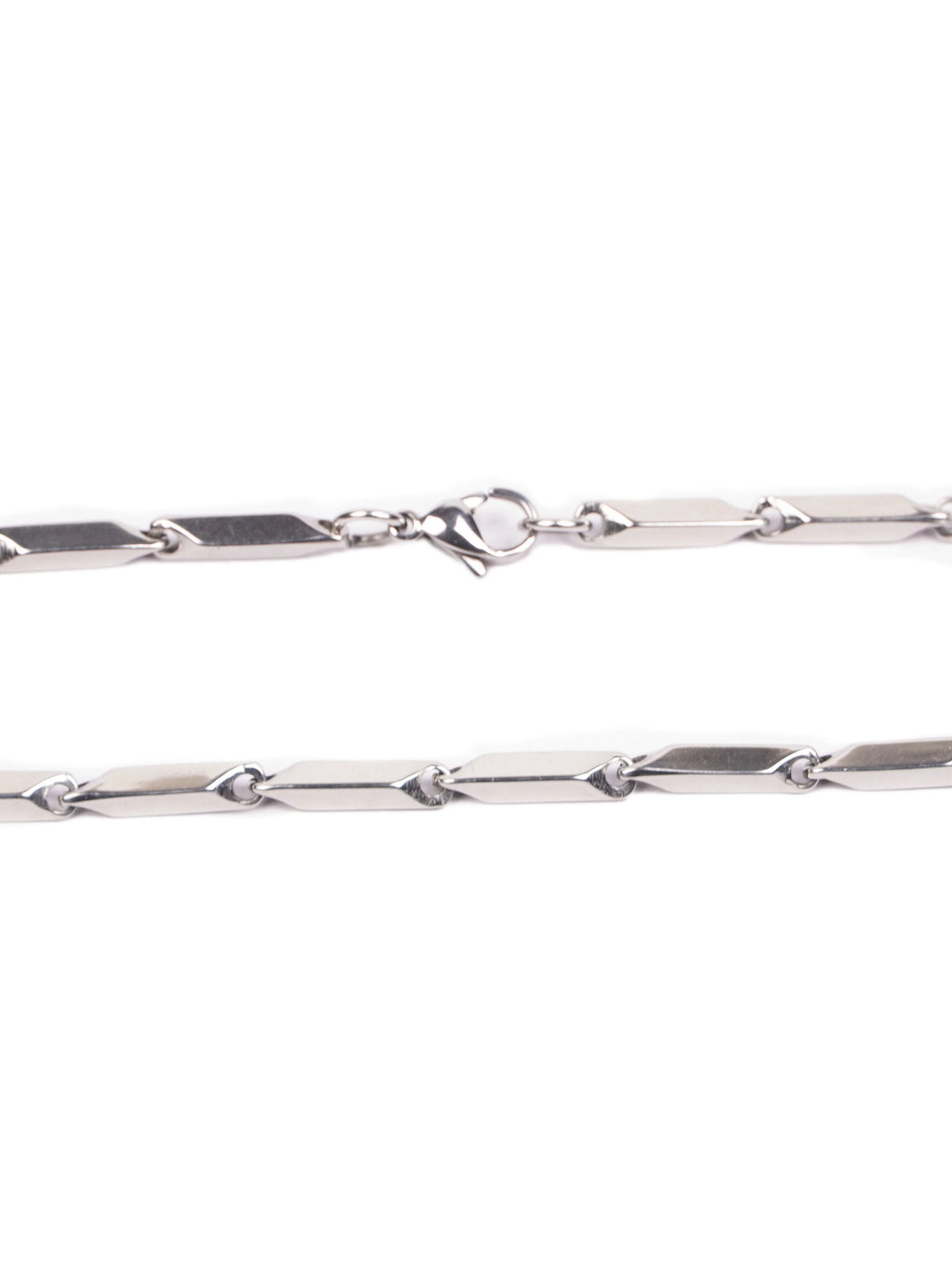 chrome bladelink Silver chain on a white background