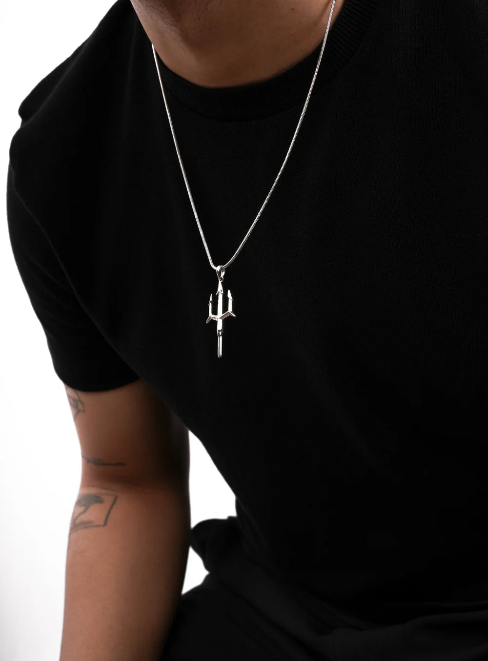 TRIDENT PENDANT